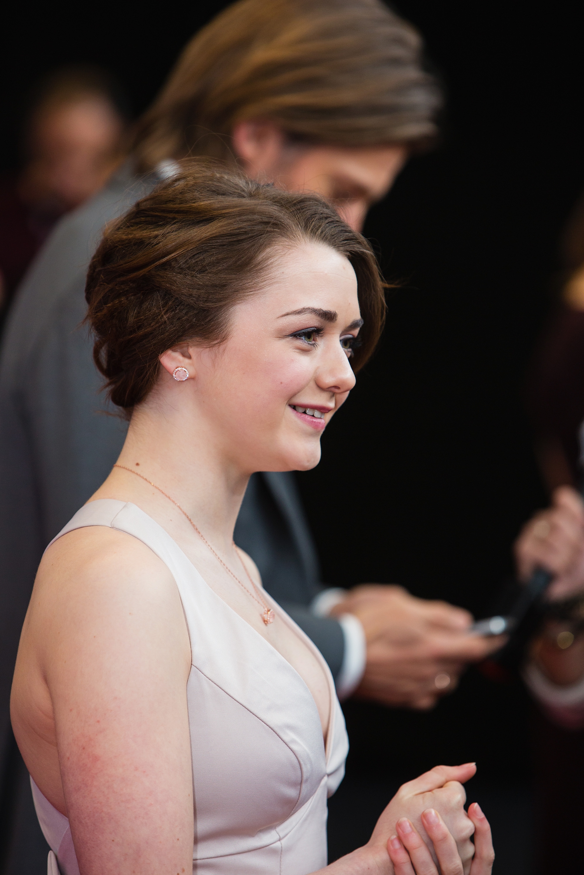 https://maisiewilliams.org/gallery/albums/Public Apperances/2013/March 21st-Game of Thrones Season 3 Seattle Premiere/0011.jpg